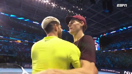 Jannik Sinner vs Carlos Alcaraz |  Resumen | Masters de Turín