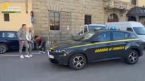 Firenze, finanzieri bloccano il 