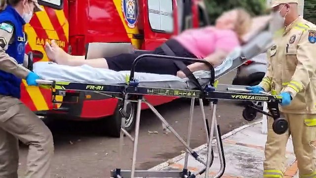 Mulher de 63 anos fica ferida após queda em residência no Centro de Cascavel