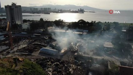 Sultangazi’de seyir halindeki araç alevlere teslim oldu