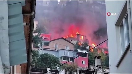 Bursa'da 2 katlı bina alevlere teslim oldu, o anlar havadan dronla görüntülendi