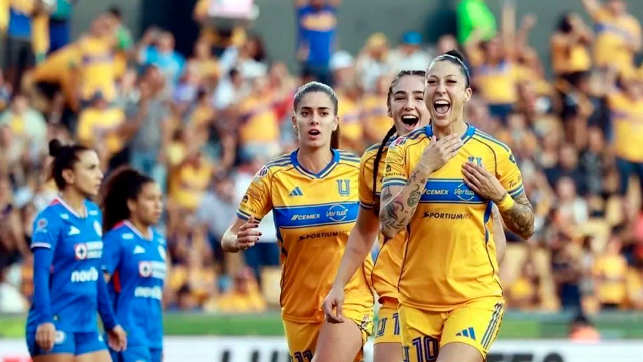 Tigres Femenil celebra el gran pase a la final donde peleará el campeonato con América