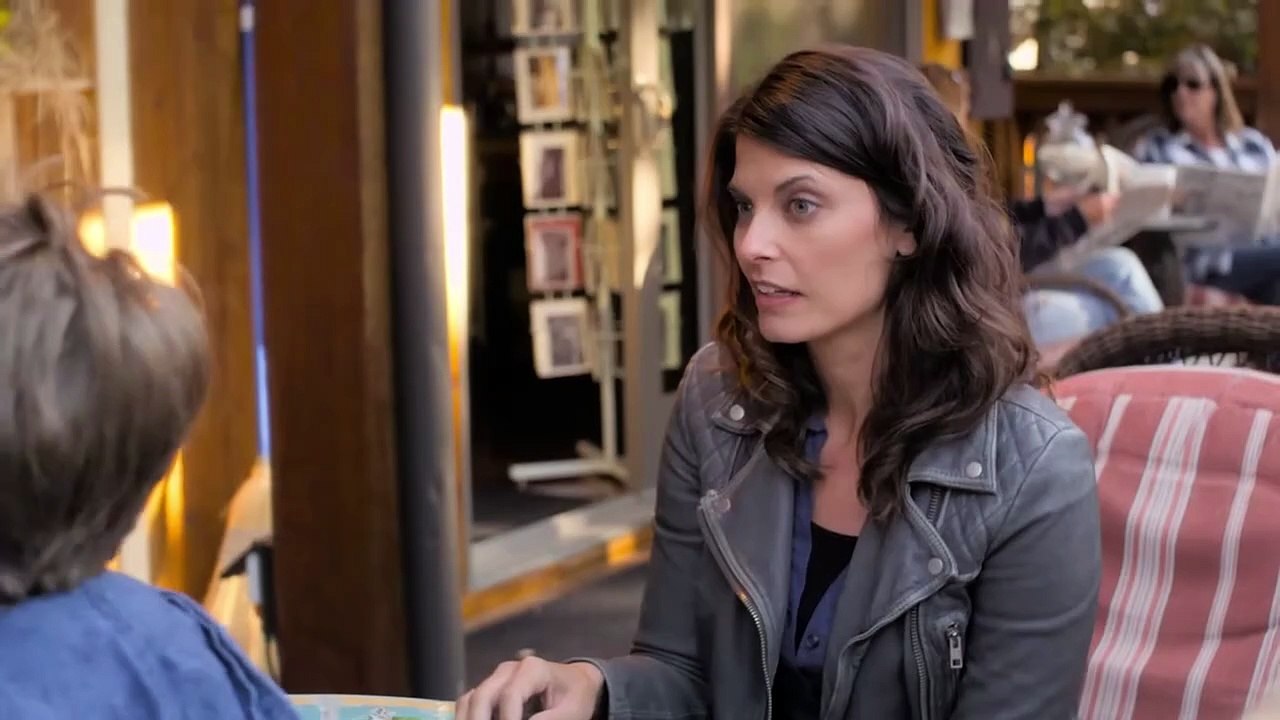 Female Friendship Soon evolves into a Complicated Romance - A film about strong relationships