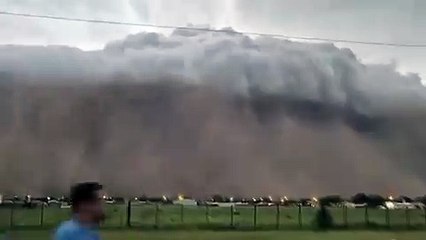 Ciclone cria "muralha" de nuvens na Argentina e frente fria avança para o Brasil