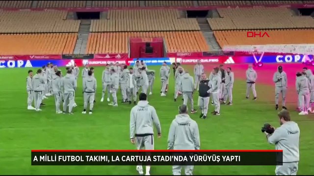 A Milli Futbol Takımı, La Cartuja Stadı'nda yürüyüş yaptı