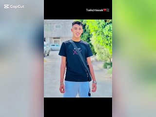 خطيب أحد فتات الأربعة يثير جدل بعد ظهوره