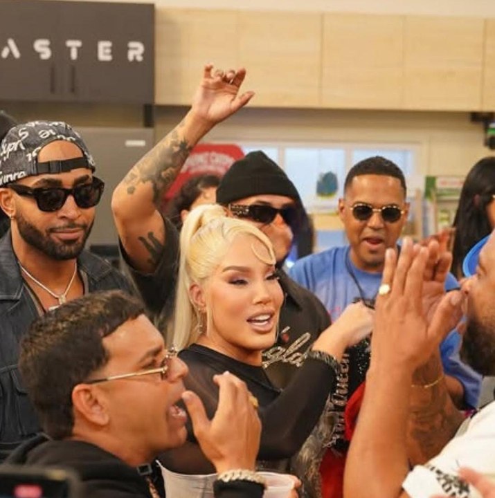 ¡Ivy Queen y Tito El Bambino prendieron “La Casa de Alofoke 2” al ritmo de “Mi Burrito Sabanero”!
