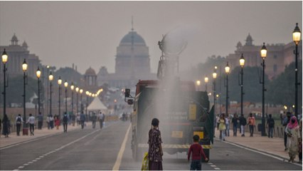Delhi reels under ‘very poor’ air quality, thick toxic smog