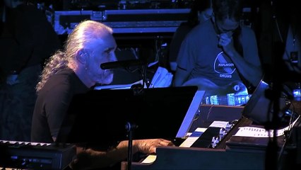 Life Wasted (reprise)...Wishlist - Pearl Jam (live)