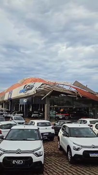 Videos incidente na cidades do automóvel loja Enzo motors