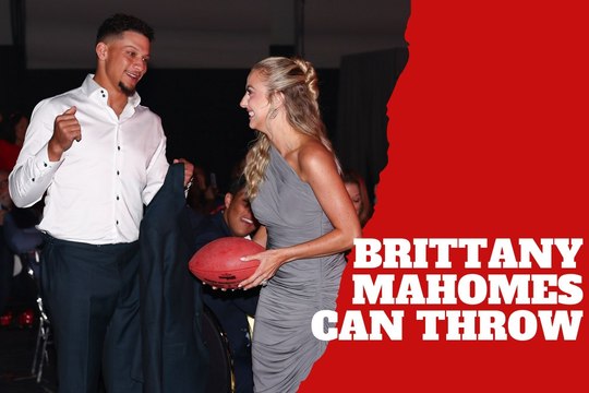 Brittany Mahomes throws a perfect football pass that shocks Patrick Mahomes