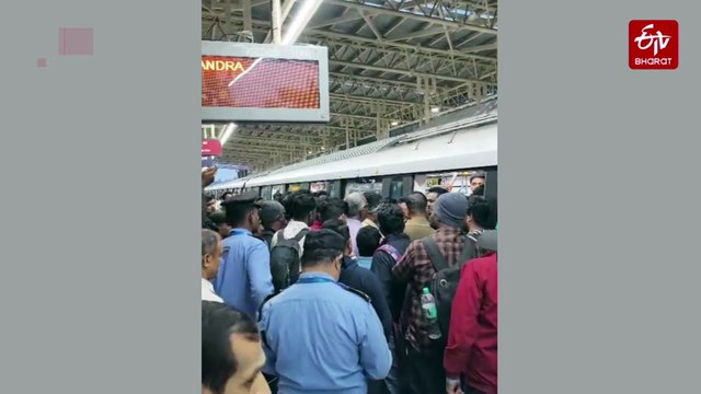 Tension At Bengaluru Metro Station Over Departure Delays; Commuters Demand 5 AM Services