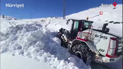 Şırnak'ta kar kalınlığı 1 metreyi aştı