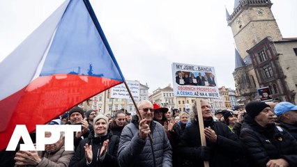 Czechs & Slovaks Protest on Velvet Revolution Day as Fears Rise Over Democracy & Pro-Russia Policies