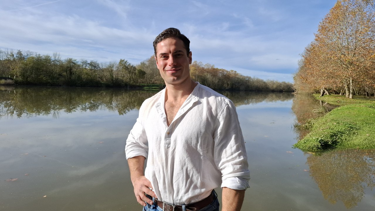 "Je cuisine tout au gras de canard", confie Alexandre, candidat à Mister Univers originaire du Sud-Ouest