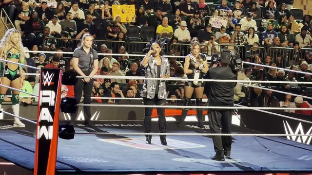 Maxxine Dupri vs Becky Lynch Full Match - WWE Raw 11/17/2025