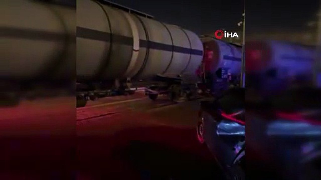 Diyarbakır'da tren otomobile çarptı: 1 yaralı