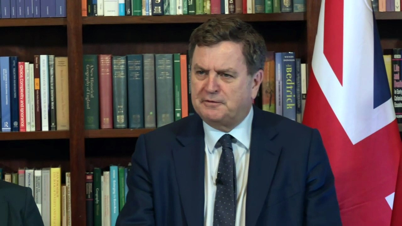 Stride: Govt is "simply planning for failure"