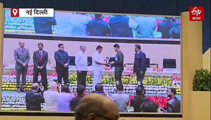 बलौदाबाजार जिला को जल संचयन में राष्ट्रीय सम्मान, कलेक्टर दीपक सोनी ने लिया जल संचय जनभागीदारी पुरस्कार