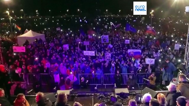 Τριάντα πέντε χρόνια από την «Βελούδινη Επανάσταση»-Αντικυβερνητικές πορείες σε Τσεχία και Σλοβακία