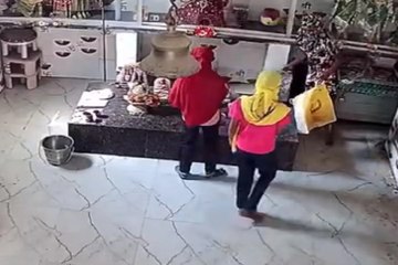 मंदिर से की दानपेटी चोरी