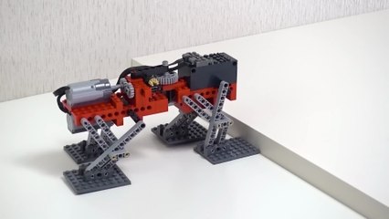 5 Lego Walkers vs 7 Obstacles