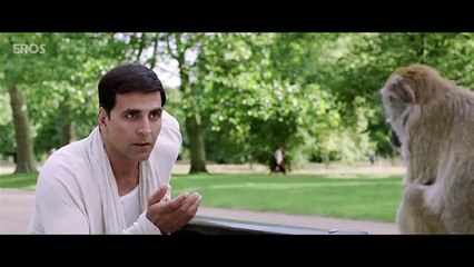 Akshay fights with a monkey for Deepika | Housefull | Movie Scene