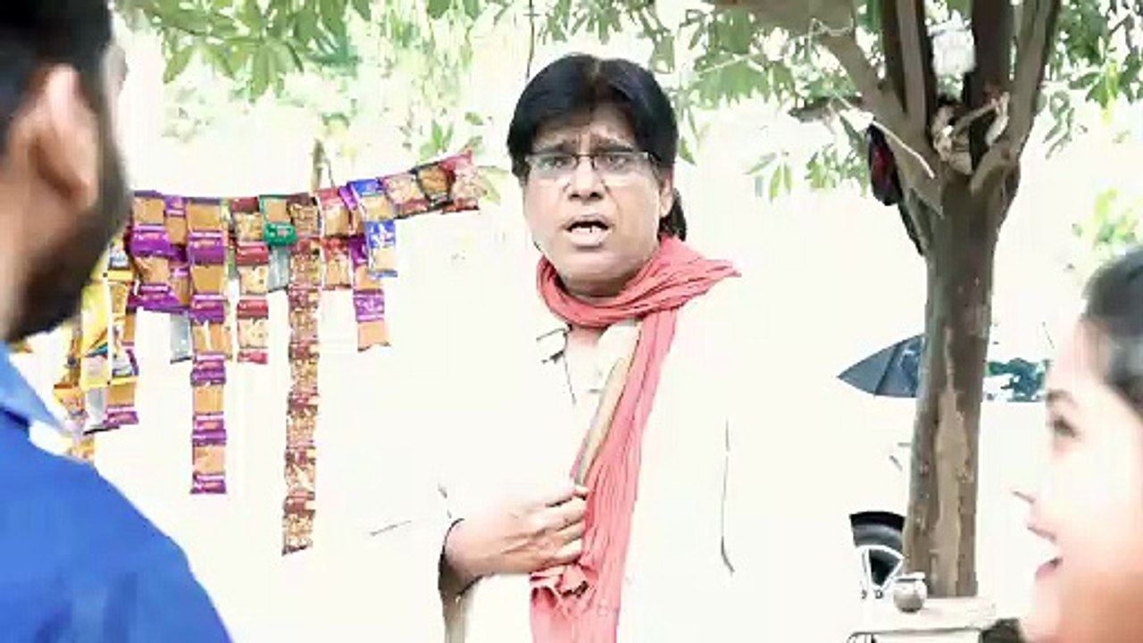 What Motivated a Tea Vendor to Buy an iPhone? Indian Short Film Hindi