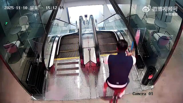 Prendre l'escalator à vélo... idée débile