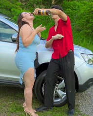 Dejó a su hijo solo en casa para ella irse de fiesta