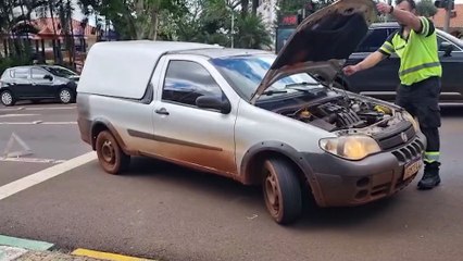 Fiat Strada quebra e deixa trecho parcialmente interditado no Centro de Cascavel