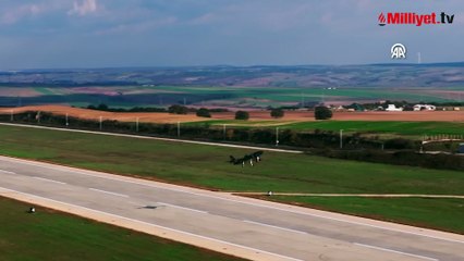 Türkiye'nin gururu Bayraktar KIZILELMA'dan milli donanımlarla gövde gösterisi
