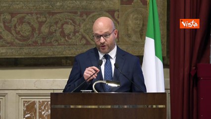 Lorenzo Fontana: Contro abusi su minori prima tutela in famiglia e scuola, sinergia con Istituzioni