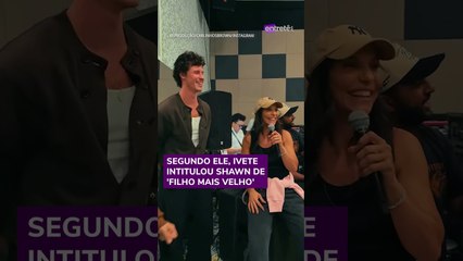 Shawn Mendes visita Carlinhos Brown em Salvador