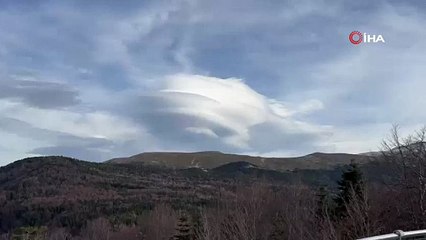 Uludağ semalarında mercek şeklinde bulut oluştu