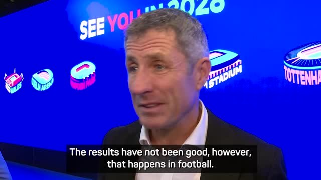 Ex-Fulham star hopes club 'stick with' manager Marco Silva