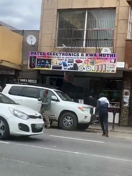 “Your Daily Dose of What’s Trending This South African man protected his daughter with his life. ”