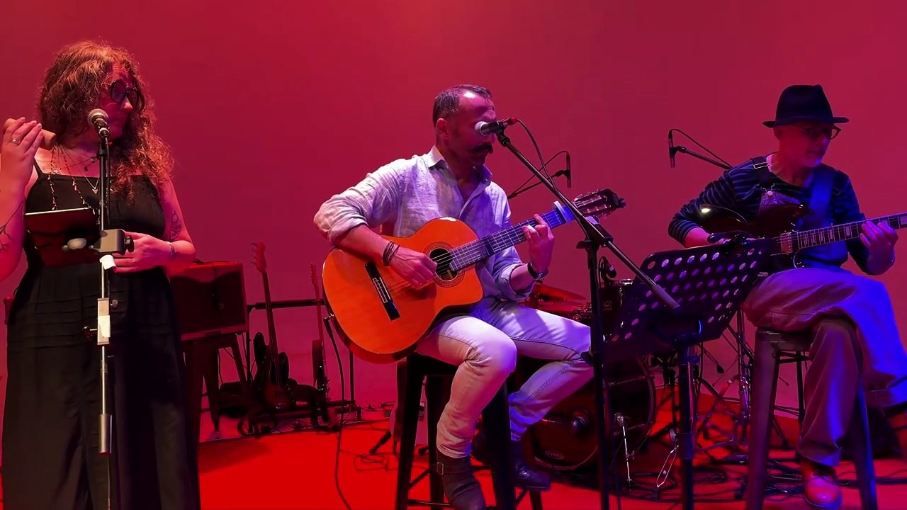 Eryk.e - La mésange bleue (live Le Fotomat 2024)