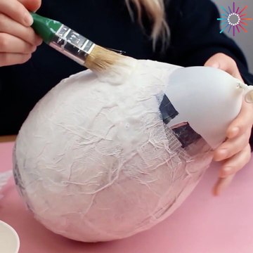 Steps to adorable DIY vases at home!