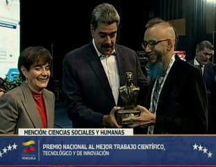 Premio Nacional al Mejor Trabajo Científico mención: Ciencias Sociales y Humanas