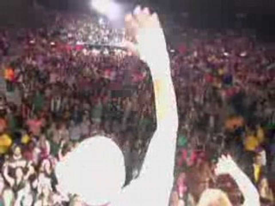 June 10th Miley Cyrus & Mandy Cru is Ending This Battle