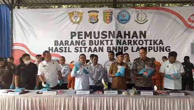 BNN Lampung Musnahkan 11 Kg Sabu dan 770 Gram Ganja