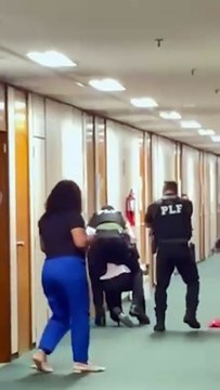 Homem é detido na Câmara dos deputados após xingar deputados e servidores