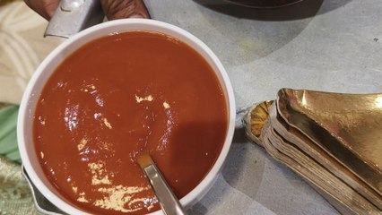 Mathura का सात्त्विक स्वाद 😍🔥 बिना प्याज-लहसुन के इतना लाजवाब खाना… Chilla, Paneer Bhujia, Dal Makhani, Shahi Paneer, Gulab Jamun तक—हर डिश कमाल!  आप कौन-सी डिश ट्राई करना पसंद करोगे? 🍽️✨  #MathuraFood #SatvikFood #FoodVlog #FoodieIndia