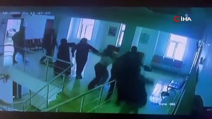 Hastanede hasta yakınları sağlık çalışanları arasında damar yolu kavgası