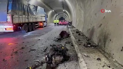 Korkunç kazada araç parçalandı, motoru uçtu, hız ibresi 200 Km'de takılı kaldı!