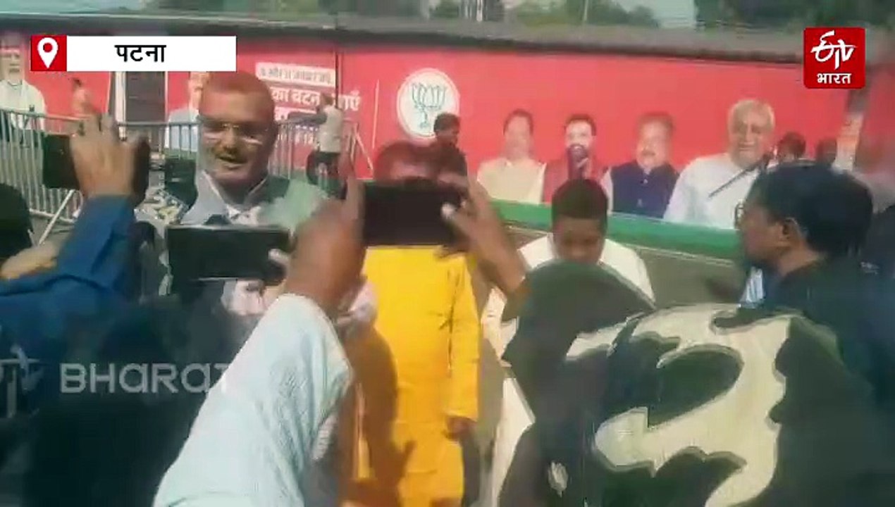 JDU विधायक दल के नेता बने नीतीश तो BJP ने सम्रा...