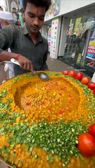 The Most Crowded Street Food Stall! What Makes Everyone Line Up