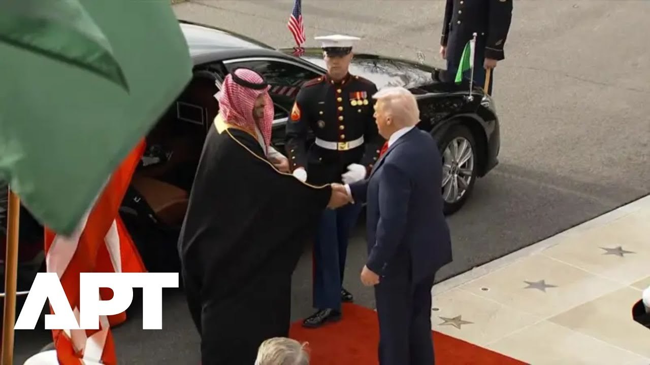 Never-Seen Honor Guard Display as Trump Greets...