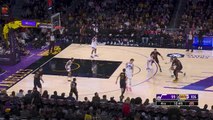 Hayes posts huge dunk from LeBron's assist